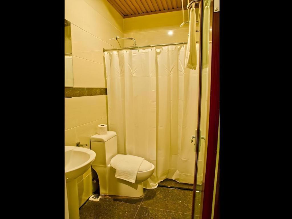 เดอะ พรีเมียร์ บิสซิเนส โฮเต็ล Hotel กาลิโบ ภายนอก รูปภาพ