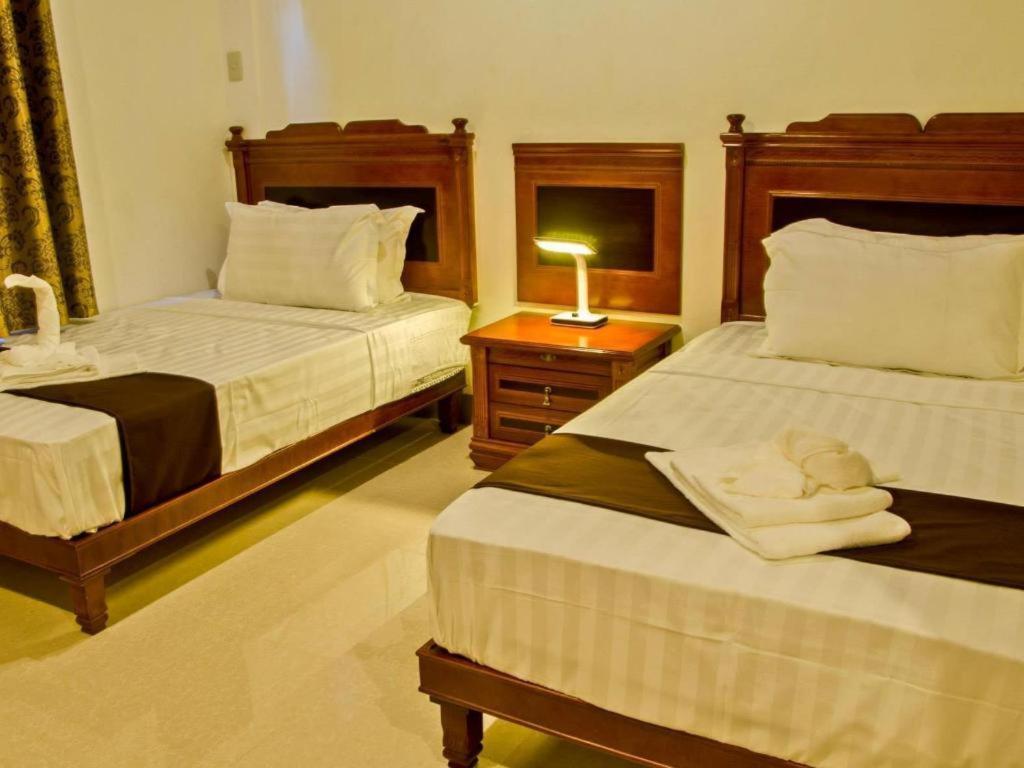 เดอะ พรีเมียร์ บิสซิเนส โฮเต็ล Hotel กาลิโบ ภายนอก รูปภาพ
